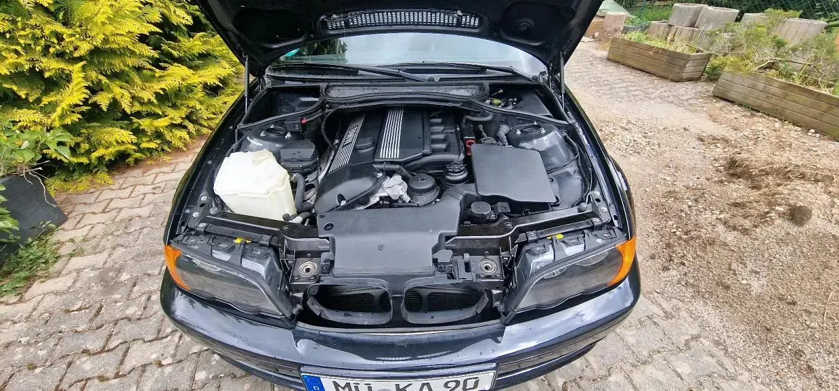 Gebraucht BMW 325 Cabriolet 175 PS (128 kW) 2001 Schwarz Cabrio