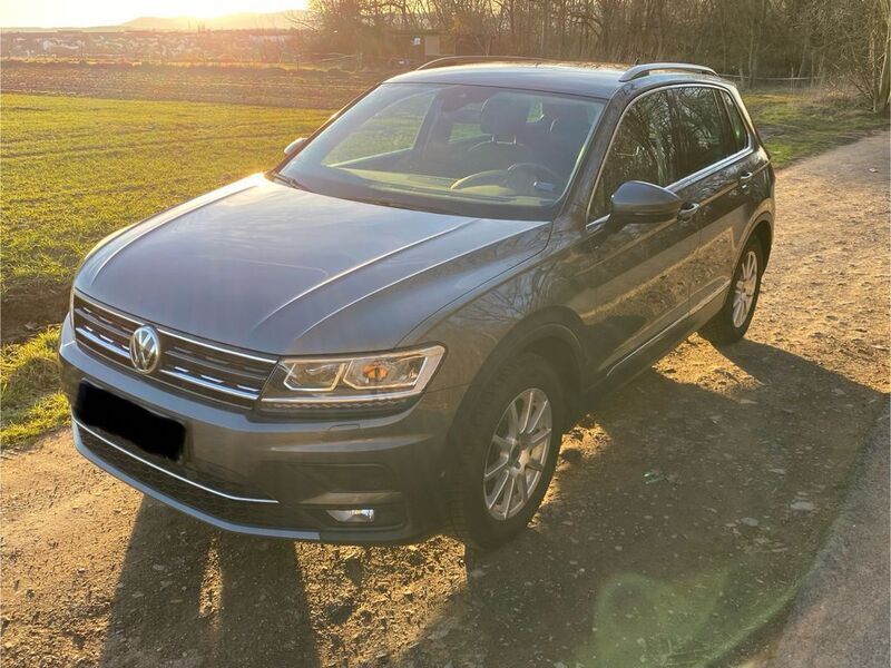 Grau Gebraucht 2018 VW Tiguan Highline SUV | 19.499 € (Fairer Preis) - Bild 1/4