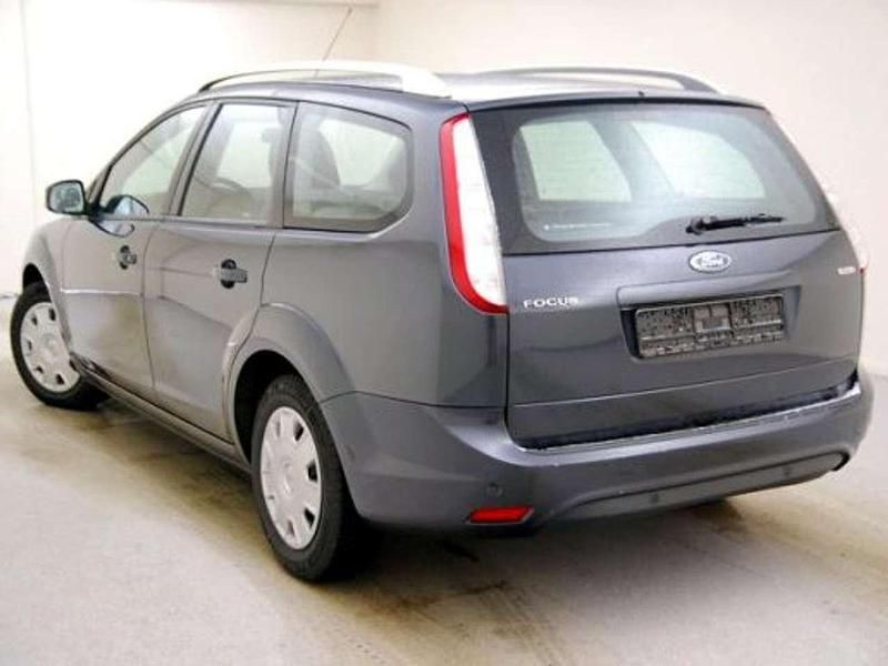 Gebraucht Ford Focus 109 PS (80 kW) 2008 Royalgrau Kombi