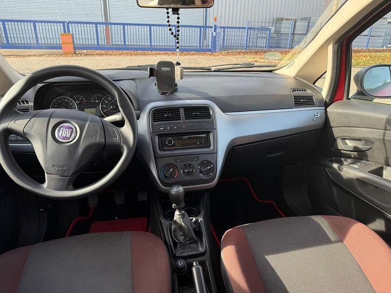 Rot Gebraucht 2009 Fiat Punto Kleinwagen | 2.600 € - Bild 1/4