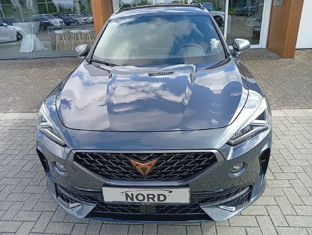 Używany Cupra Formentor VZ 310 KM (228 kW) 2024 Szary SUV