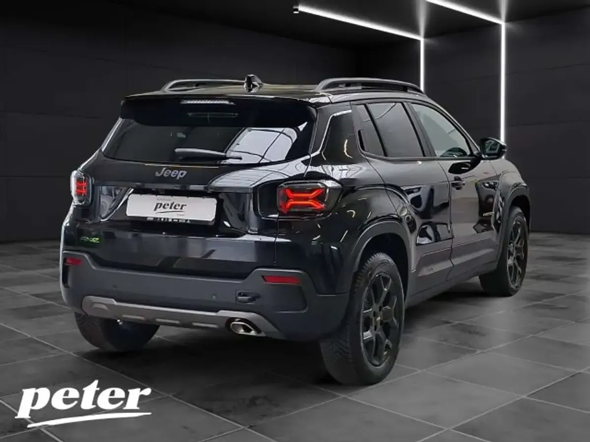 Neu Jeep Avenger North 145 PS (106 kW) 2026 Volcano black SUV