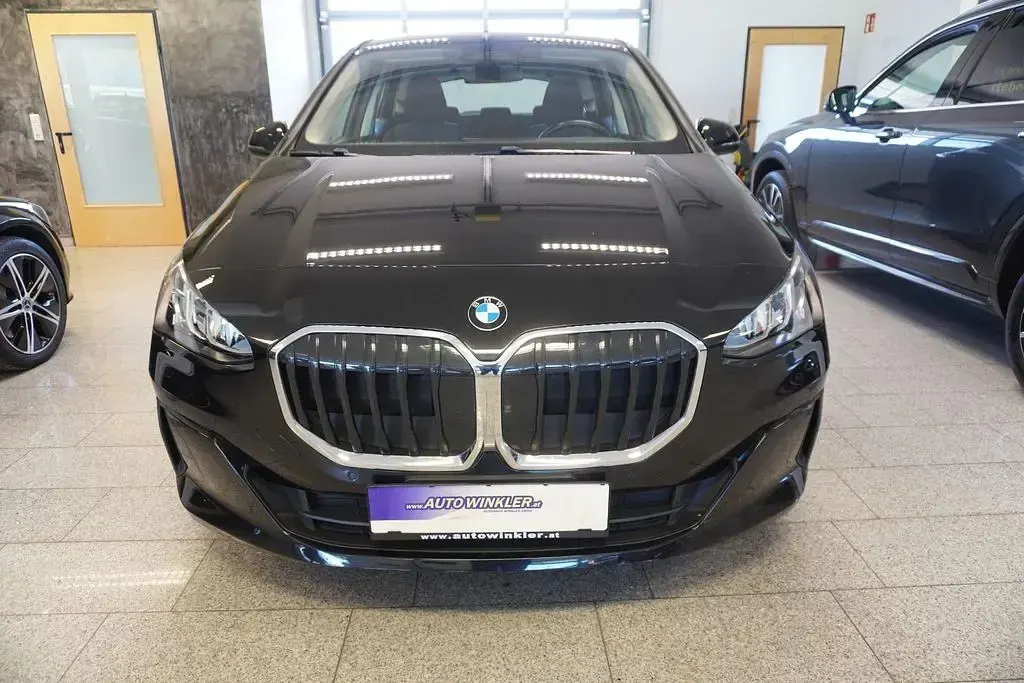 Gebraucht BMW 220 Active Tourer 156 PS (114 kW) 2022 Schwarz Van / Kleinbus