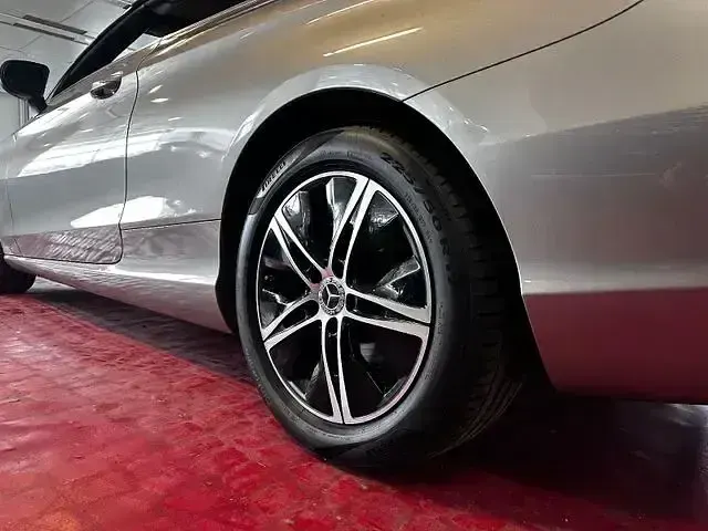Gebraucht Mercedes C220 194 PS (142 kW) 2020 Mojavesilber Cabrio