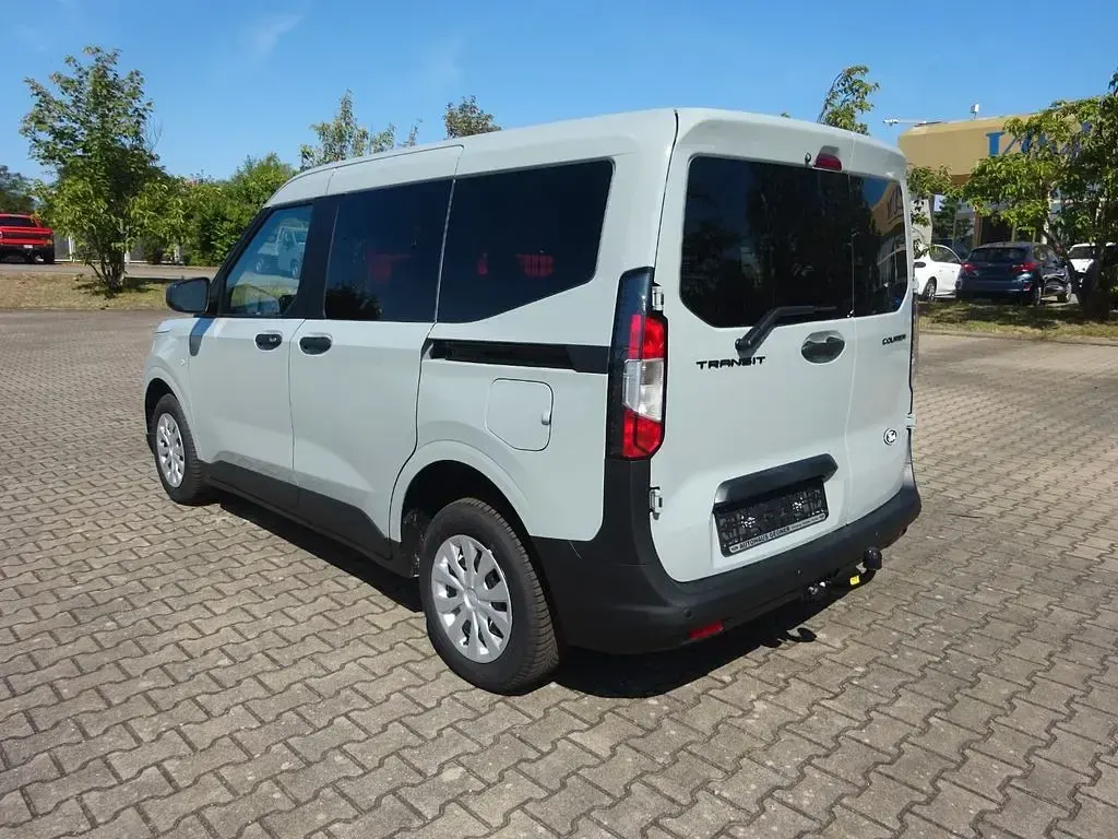 Neu Ford Courier Trend 125 PS (91 kW) 2026 Grau Van / Kleinbus
