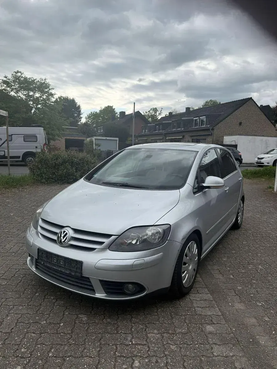 Gebraucht VW Golf V Edition 140 PS (102 kW) 2007 Silber Limousine