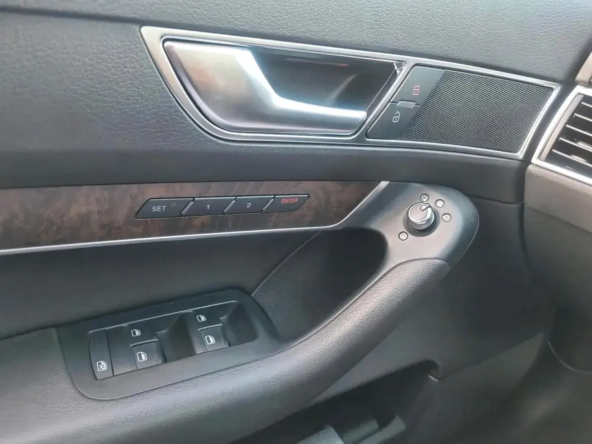 Gebraucht Audi A6 163 PS (119 kW) 2010 Grau Kombi