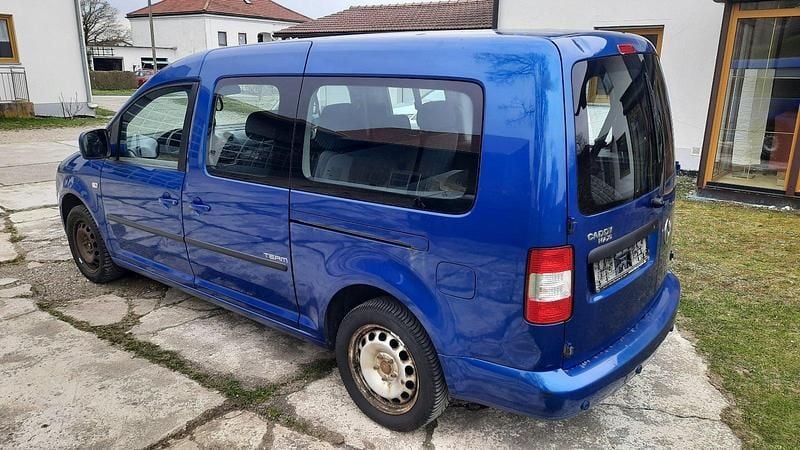 Gebraucht VW Caddy Maxi 105 PS (77 kW) 2010 Blau Van / Kleinbus