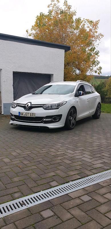 Weiß Gebraucht 2015 Renault Mégane GrandTour Kombi | 5.500 € (Guter Preis) - Bild 1/4