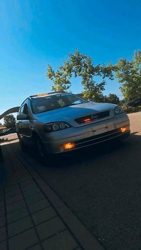 Gebraucht Opel Astra 101 PS (74 kW) 2003 Silber Kombi