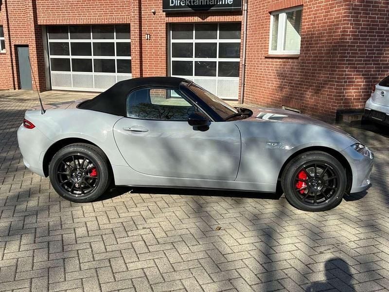 Neu Mazda MX5 Homura-Line 132 PS (97 kW) 2026 Aero gray m Cabrio