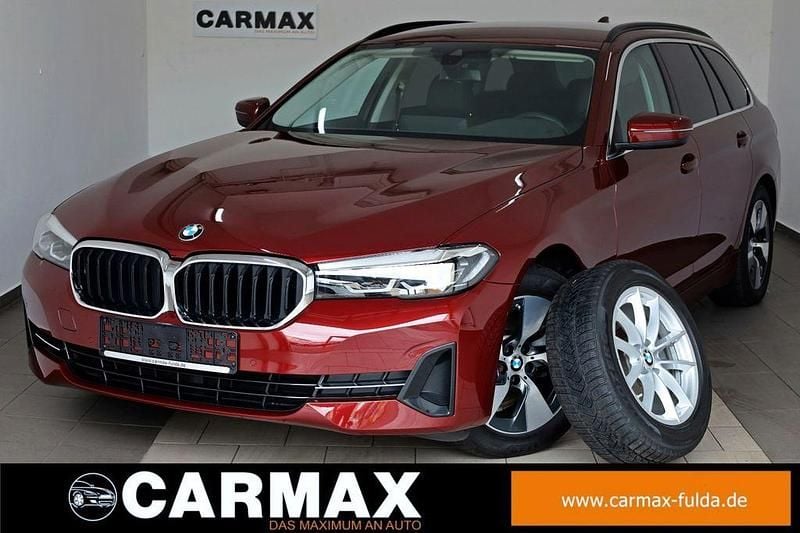 Rot Gebraucht 2023 BMW 520 Limousine | 33.700 € (Superpreis) - Bild 1/4