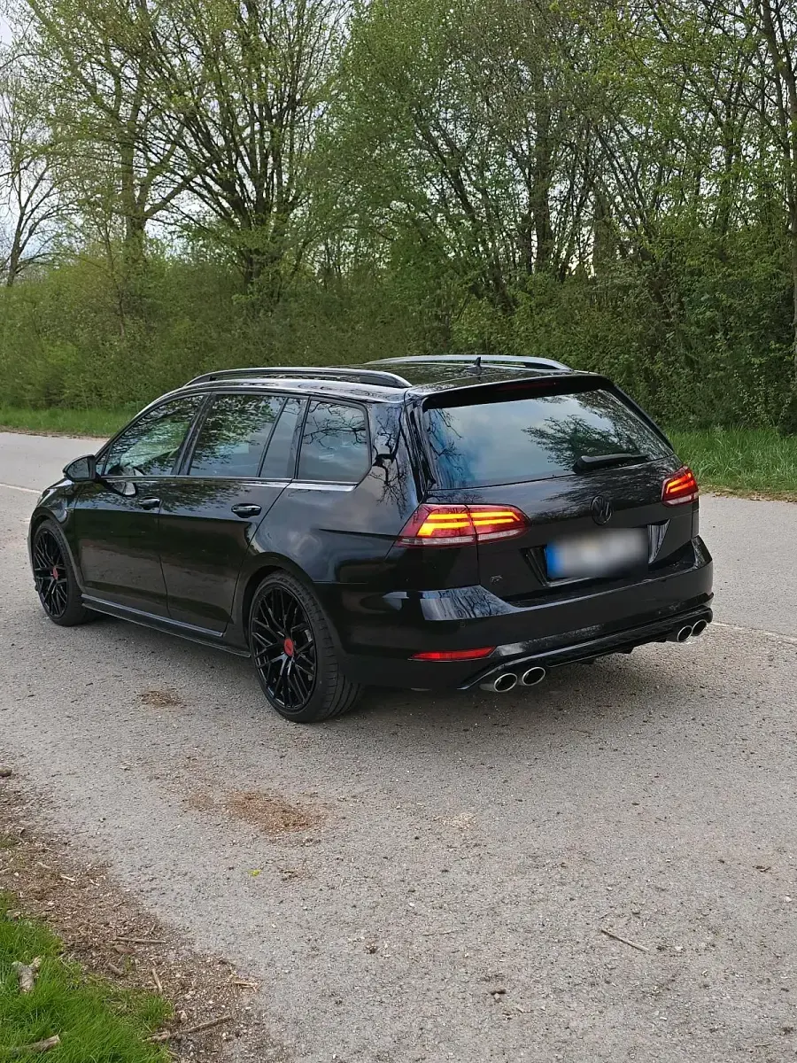 Gebraucht VW Golf VII R 300 PS (220 kW) 2019 Schwarz Kombi