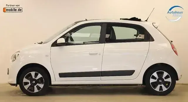 Używany Renault Twingo Liberty 71 KM (52 kW) 2015 Biały Hatchback