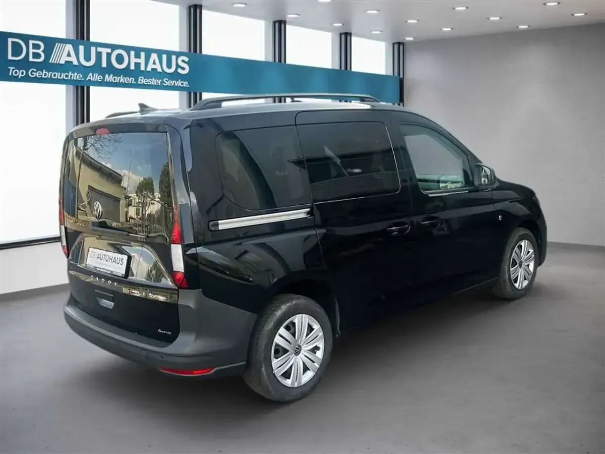 Gebraucht VW Caddy 122 PS (89 kW) 2023 Schwarz Van / Kleinbus