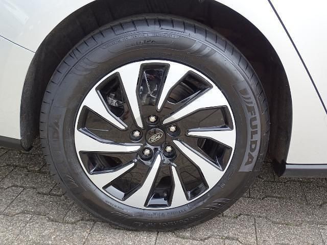 Używany Ford Focus Titanium 116 KM (85 kW) 2024 Srebrny Sedan/Limuzyna