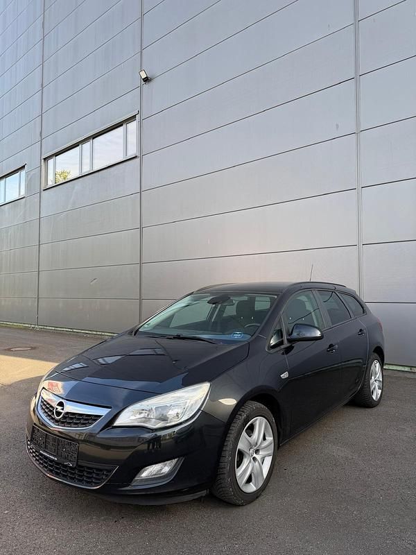 Gebraucht Opel Astra 120 PS (88 kW) 2011 Schwarz Kombi