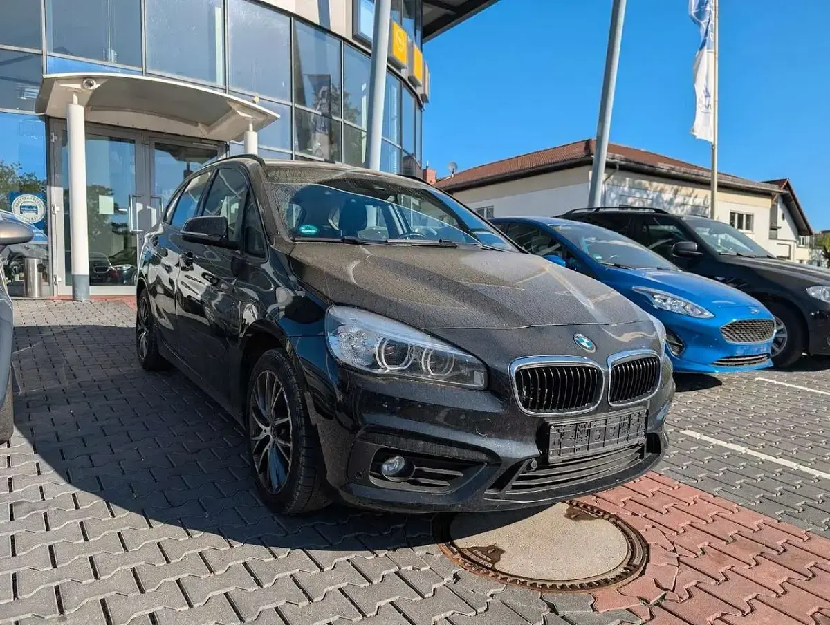 Second-hand BMW 220 Advantage 190 CP (139 kW) 2015 Negru Monovolum