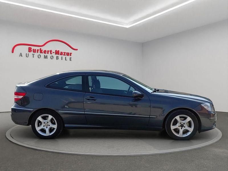 Gebraucht Mercedes CLC180 143 PS (105 kW) 2010 Grau Kleinwagen