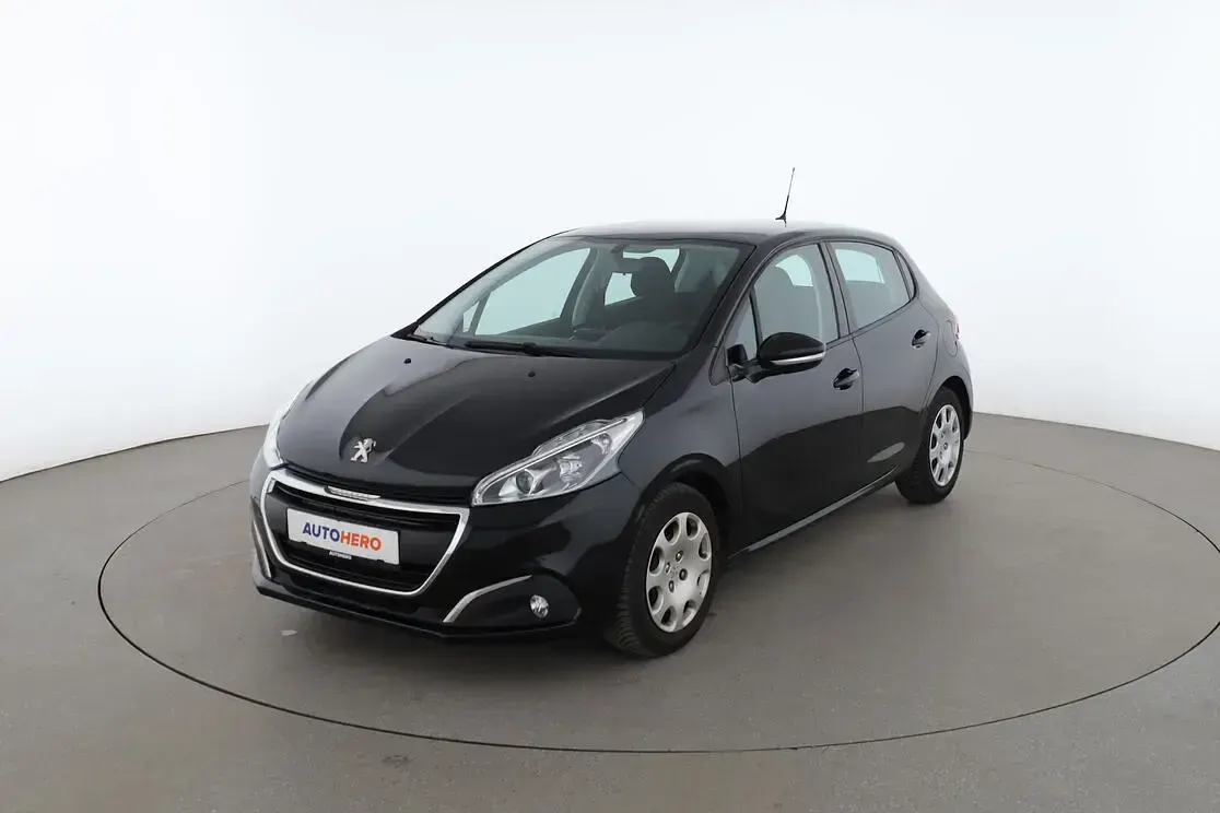 Gebraucht Peugeot 208 Active 100 PS (73 kW) 2019 Kleinwagen
