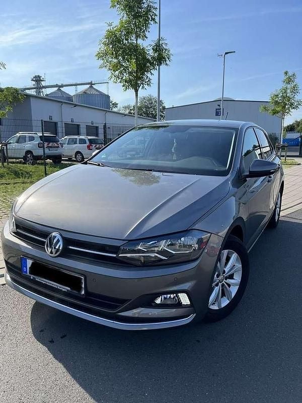 Grau Gebraucht 2018 VW Polo Highline Kleinwagen | 13.800 € (Guter Preis) - Bild 1/4