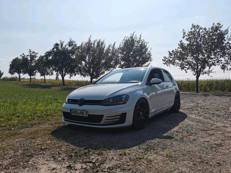 Weiß Gebraucht 2014 VW Golf VII GTI Limousine | 14.500 € (Fairer Preis) - Bild 1/4
