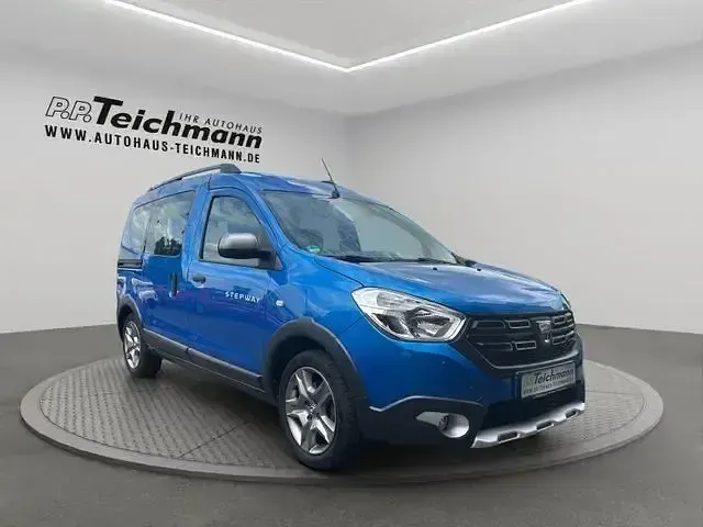 Gebraucht Dacia Dokker Stepway 131 PS (96 kW) 2020 Blau Van / Kleinbus