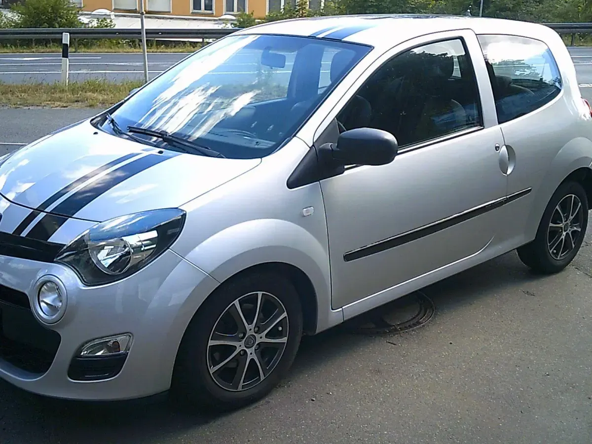 Gebraucht Renault Twingo Expression 75 PS (55 kW) 2012 Grau Kleinwagen