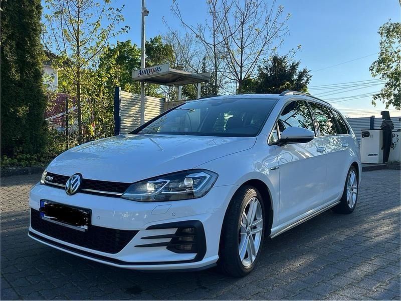 Weiß Gebraucht 2017 VW Golf VII Kombi | 15.000 € (Fairer Preis) - Bild 1/4
