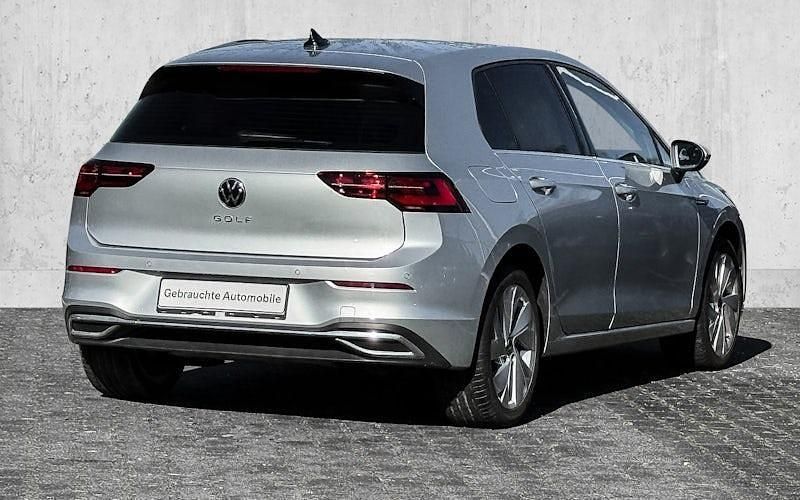 Gebraucht VW Golf VIII Style 150 PS (110 kW) 2023 Weiß Limousine