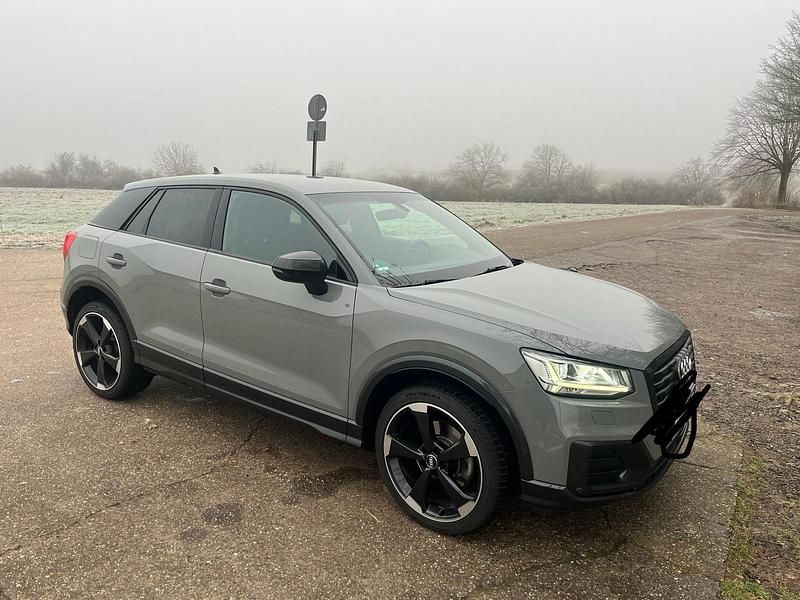 Gebraucht Audi Q2 S-Line 150 PS (110 kW) 2019 Grau SUV
