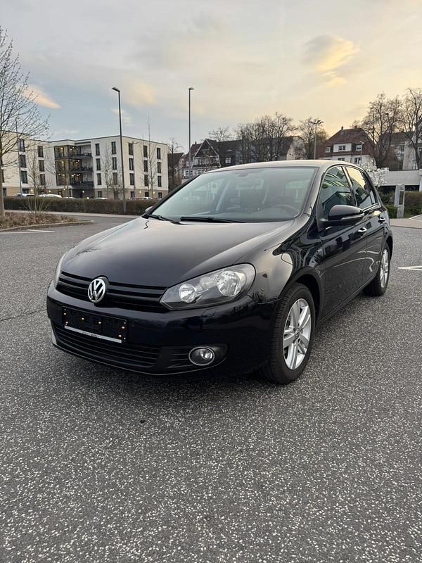 Gebraucht VW Golf VII 105 PS (77 kW) 2012 Schwarz Limousine