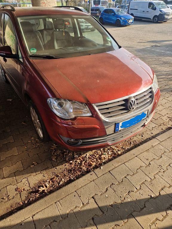 Gebraucht VW Touran 140 PS (102 kW) 2009 Rot Van / Kleinbus