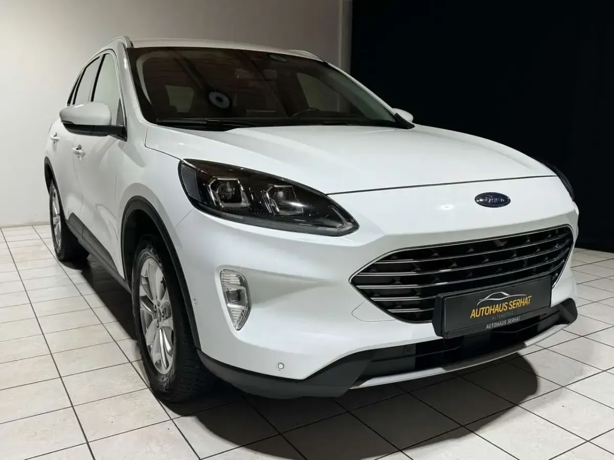 Usata Ford Kuga Titanium 190 CV (139 kW) 2023 Bianco SUV