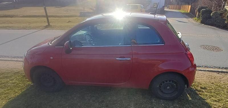 Gebraucht Fiat 500 Lounge 69 PS (50 kW) 2016 Rot Kleinwagen