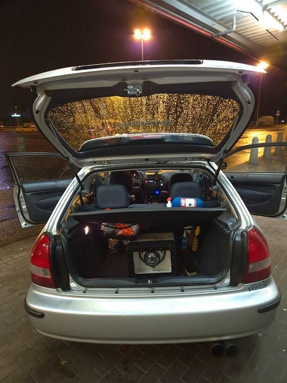 Gebraucht Honda Civic 75 PS (55 kW) 1999 Silber Limousine