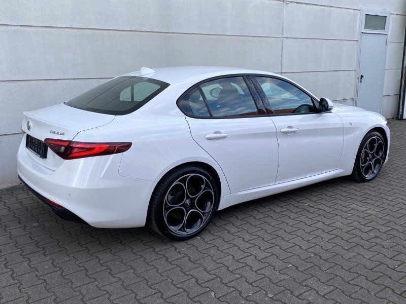 Gebraucht Alfa Romeo Giulia Ti 209 PS (153 kW) 2023 Weiß Limousine