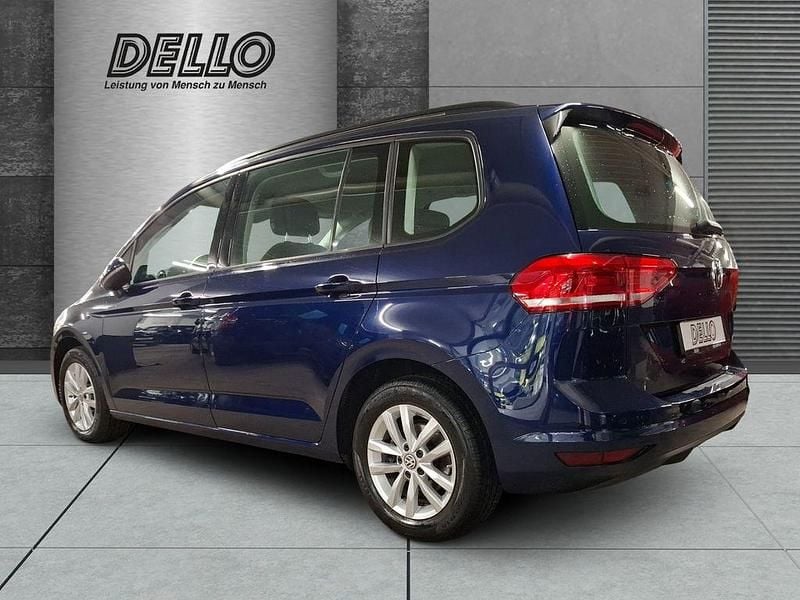 Gebraucht VW Touran Comfortline 116 PS (85 kW) 2020 Atlantik blue metallic Van / Kleinbus