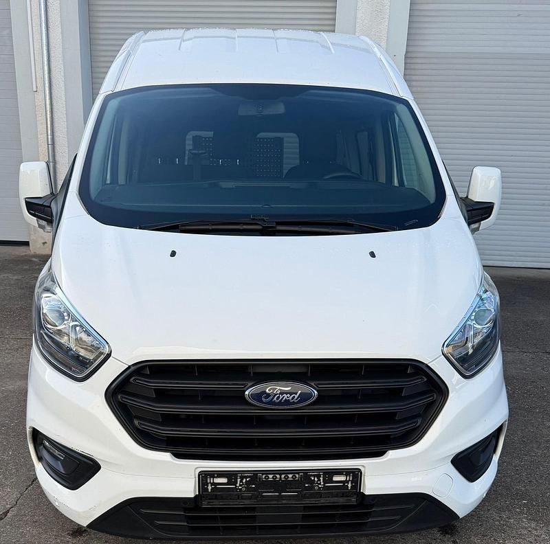 Weiß Gebraucht 2018 Ford Tourneo Van / Kleinbus | 10.000 € (Superpreis) - Bild 1/4