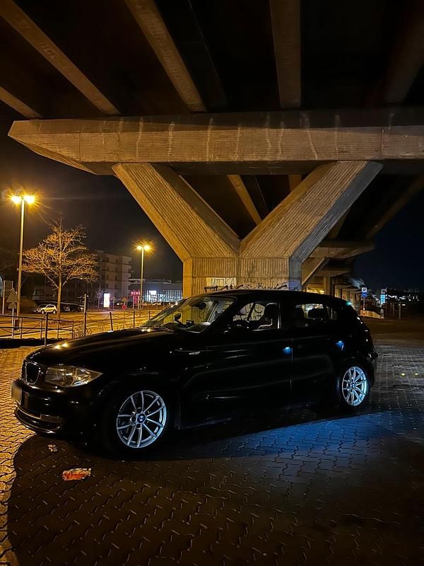Gebraucht BMW 118 150 PS (110 kW) 2007 Schwarz Kleinwagen