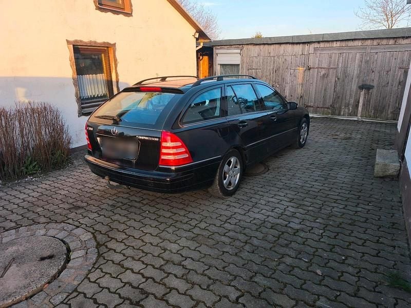Gebraucht Mercedes C180 143 PS (105 kW) 2004 Schwarz Limousine