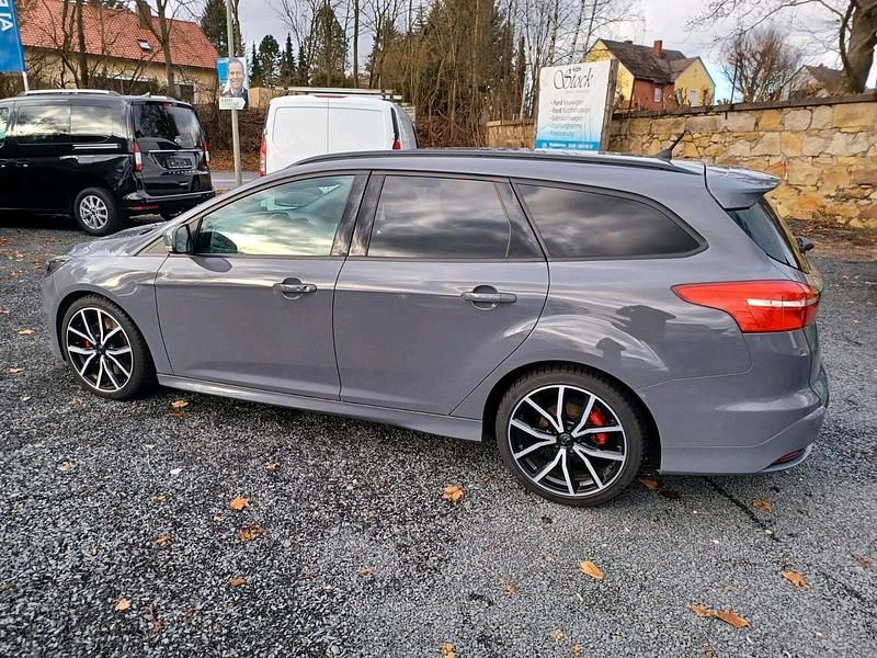Second-hand Ford Focus ST 185 CP (136 kW) 2017 Gri Break