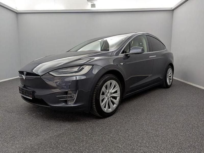 Grau Gebraucht 2018 Tesla Model X SUV | 22.999 € (Guter Preis) - Bild 1/4