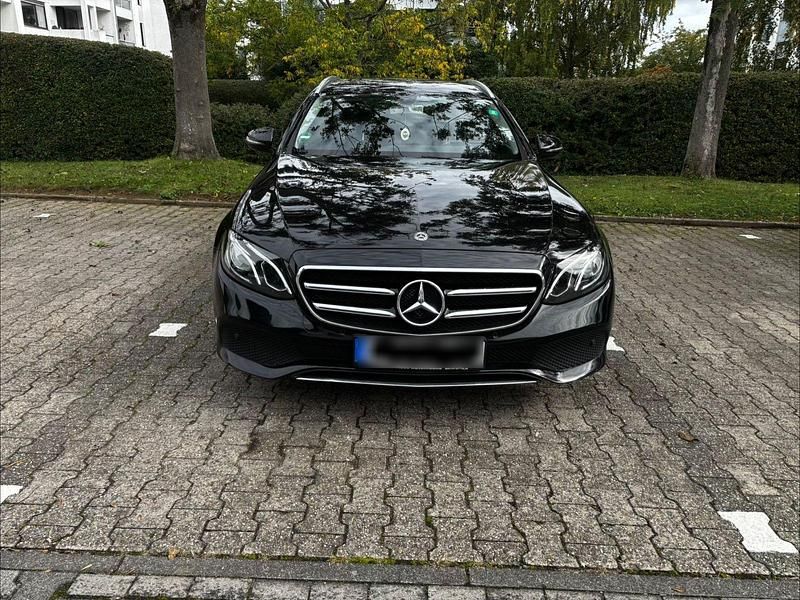 Usata Mercedes E200 184 CV (135 kW) 2019 Nero Station wagon