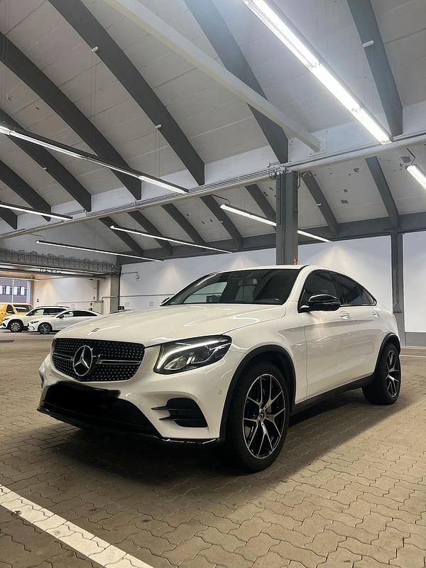 Gebraucht Mercedes GLC250 AMG line 211 PS (155 kW) 2017 Weiß Coupé