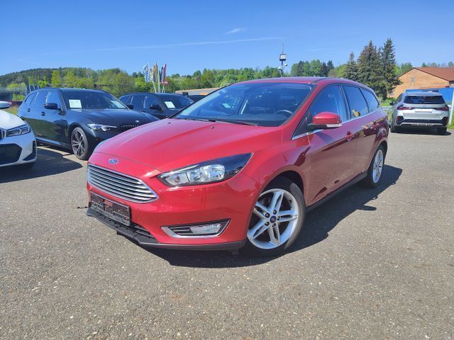 Rot Gebraucht 2016 Ford Focus Titanium Kombi | 8.400 € (Guter Preis) - Bild 1/4