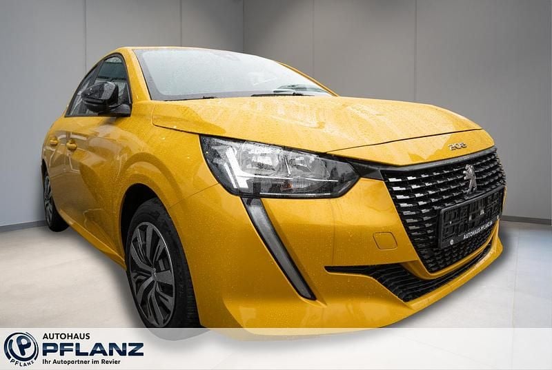 Gebraucht Peugeot 208 Active 101 PS (74 kW) 2023 Gelb Kleinwagen