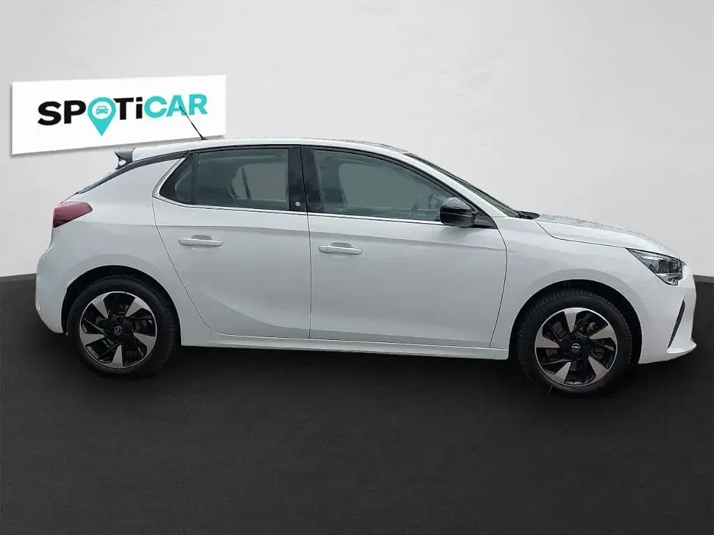 Usata Opel Corsa-e Elegance 100 kW (136 CV) 2022 Bianco Utilitaria