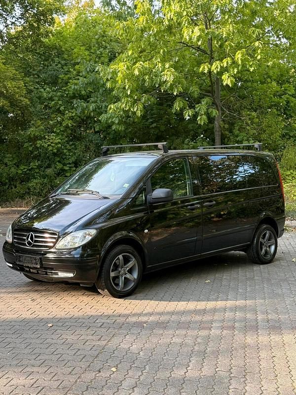Schwarz Gebraucht 2010 Mercedes Vito Van / Kleinbus | 5.500 € - Bild 1/4