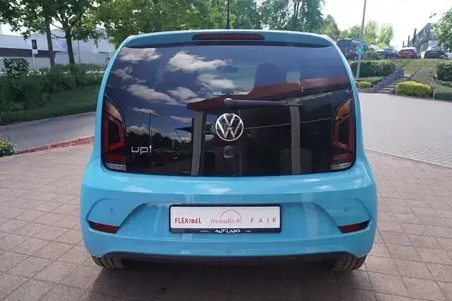 Usado VW up! Style 65 HP (47 kW) 2022 Azul Citadino